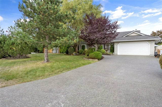 3 of 38 - 700 Chartwell Blvd, Qualicum Beach, BC