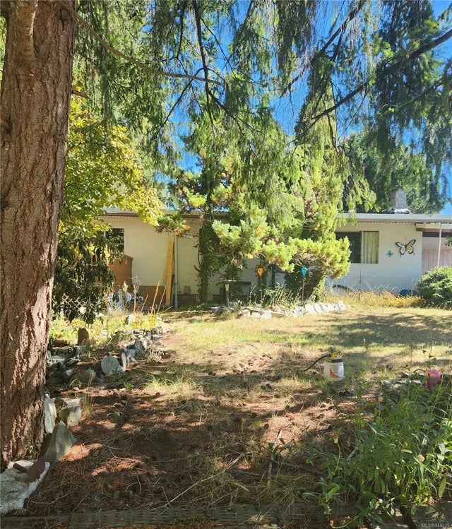 1 of 25 - 4645 Wadham Rd, Cowichan Bay, BC