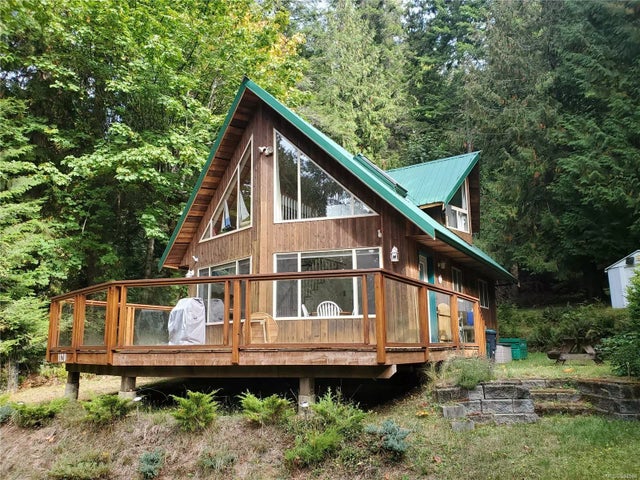 1 of 23 - 1120 Chappel Pl, Gabriola Island, BC