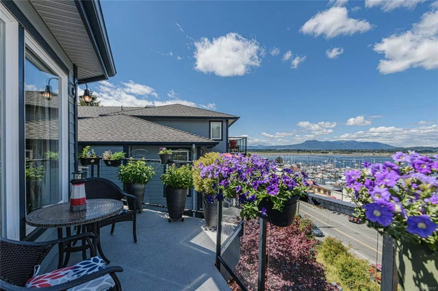 5 of 62 - 1711 Wilmot Rd 301, Cowichan Bay, BC