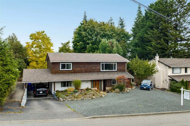 2 of 39 - 3063 Hawthorne St, Chemainus, BC