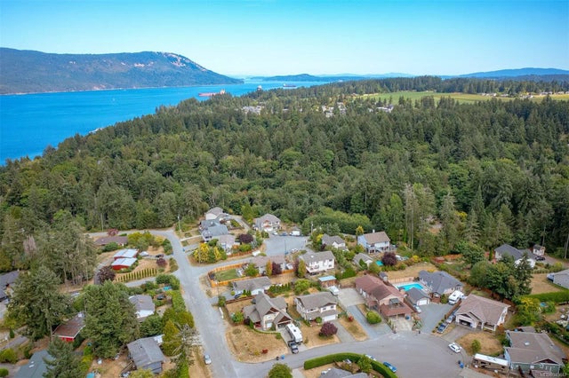 4 of 32 - 4616 Casa Linda Pl, Cowichan Bay, BC