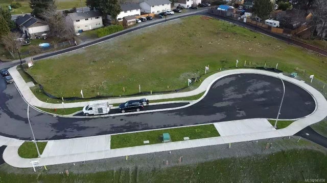 3 of 11 - 28 Leam Rd, Nanaimo, BC