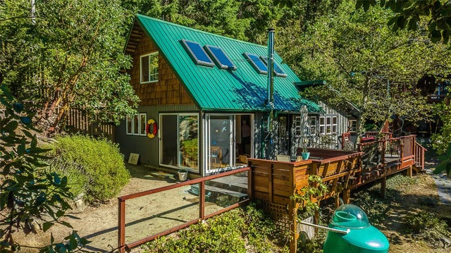 1 of 67 - 867 Sharie Rd, Gabriola Island, BC