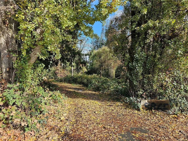 4 of 8 - 8865 Crofton Rd, Chemainus, BC