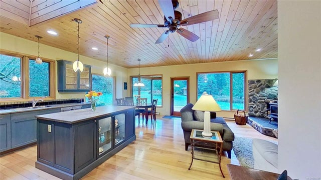 4 of 41 - 1475 Degnen Rd, Gabriola Island, BC