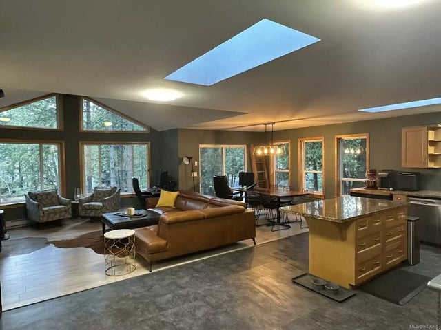 1 of 28 - 549 Weathers Way, Mudge Island, BC