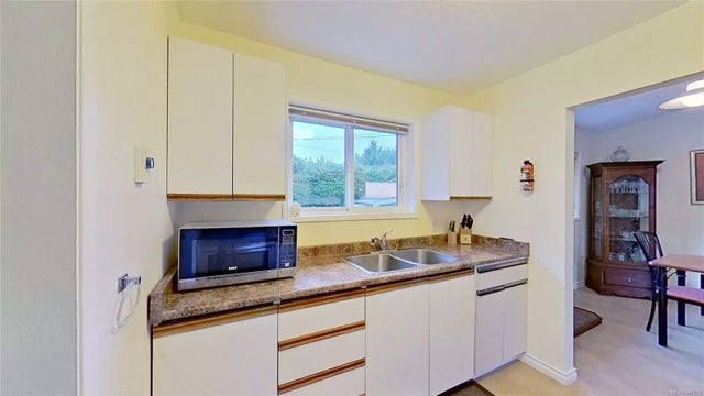 2 of 18 - 755 Church St 7, Gabriola Island, BC