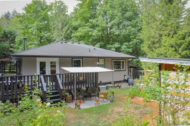 1 of 42 - 1156 Suzanne Ave, Gabriola Island, BC