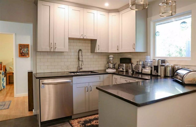 4 of 42 - 1156 Suzanne Ave, Gabriola Island, BC