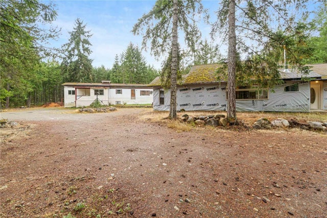 2 of 58 - 985 Englishman River Rd, Errington, BC