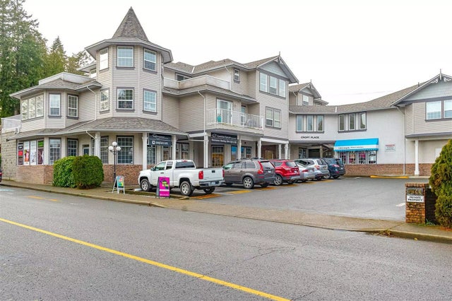 1 of 31 - 9844 Croft St 203, Chemainus, BC