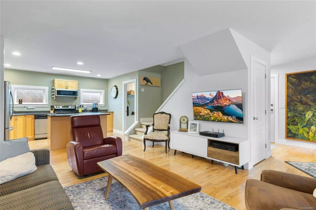 2 of 53 - 1380 Errington Rd, Errington, BC