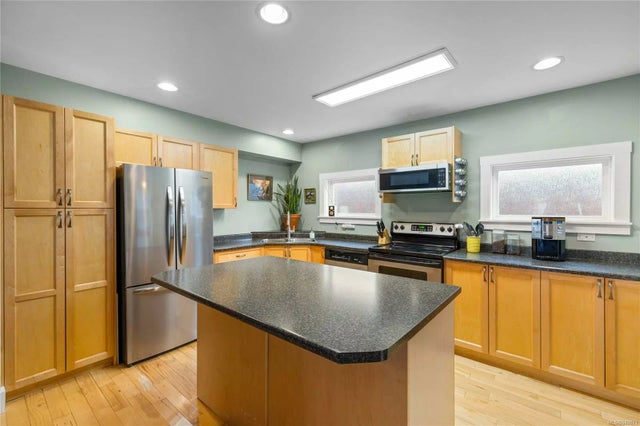 3 of 53 - 1380 Errington Rd, Errington, BC