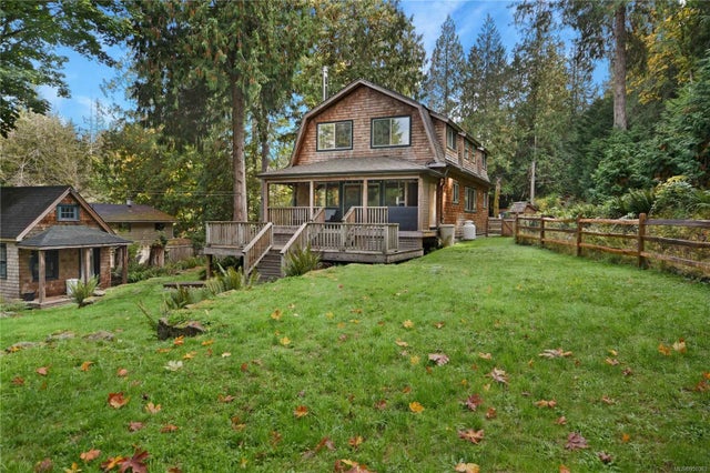 1 of 64 - 881 Christine Close, Gabriola Island, BC