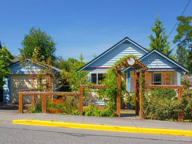 1 of 27 - 2945 Pine St, Chemainus, BC