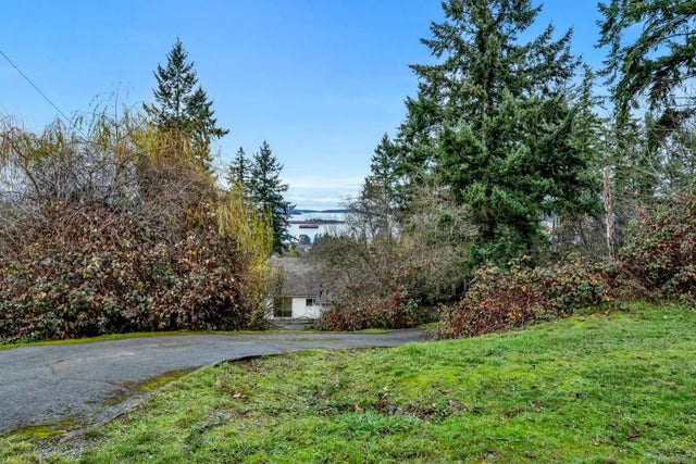 1 of 54 - 1527 Peterson St, Crofton, BC