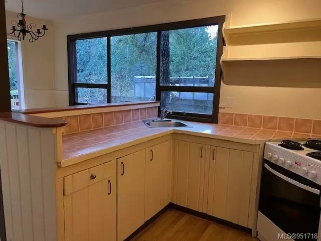 4 of 5 - 1181 North Rd, Gabriola Island, BC