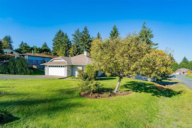 1 of 49 - 4522 Lambourn St, Cowichan Bay, BC