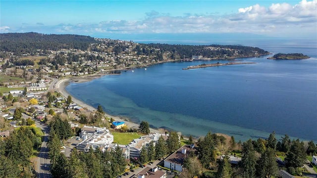 1 of 20 - 3129 King Richard Dr, Nanaimo, BC