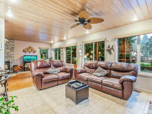 2 of 43 - 1694 Errington Rd, Errington, BC