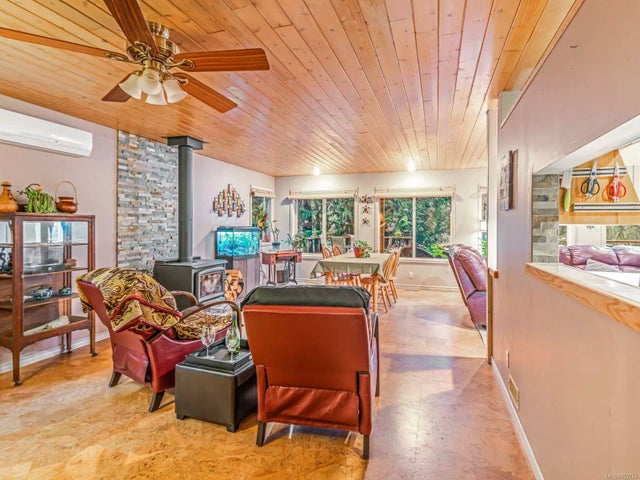 3 of 43 - 1694 Errington Rd, Errington, BC