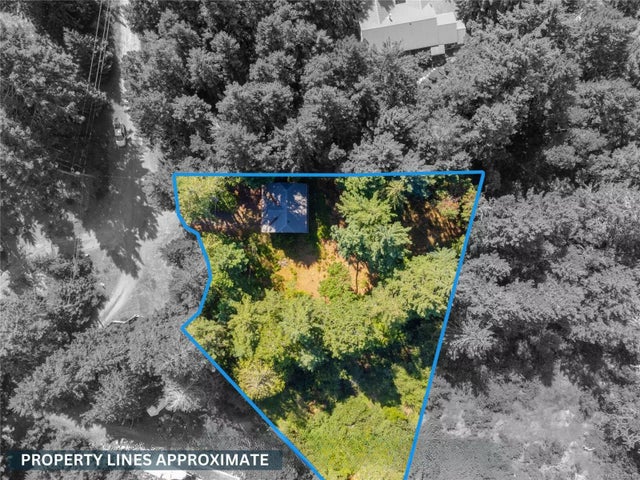 1 of 46 - 320 Kirby Rd, Gabriola Island, BC