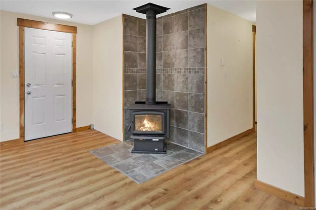 3 of 52 - 381 Tamarack St, Gabriola Island, BC