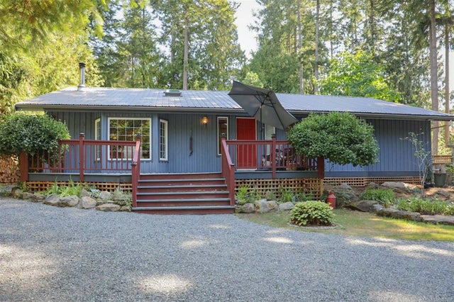 1 of 34 - 774 Ross Way, Gabriola Island, BC