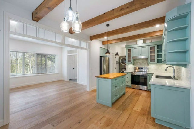 2 of 27 - 917 2nd St B, Courtenay, BC