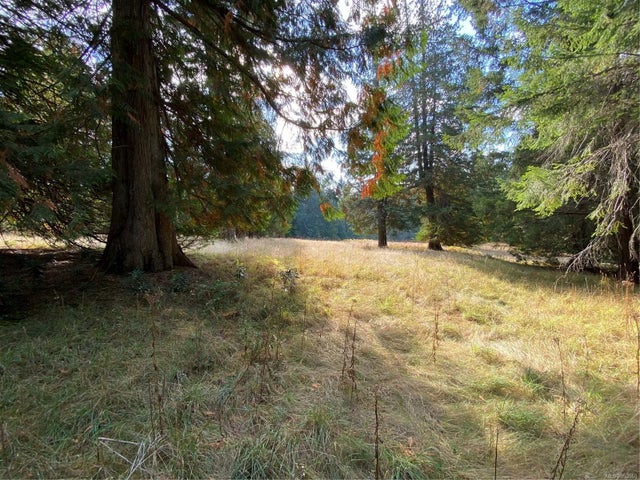 5 of 11 - Lt 18 Sitka Grove, Gabriola Island, BC