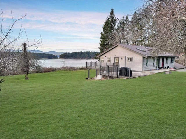 1 of 43 - 2140 South Rd, Gabriola Island, BC