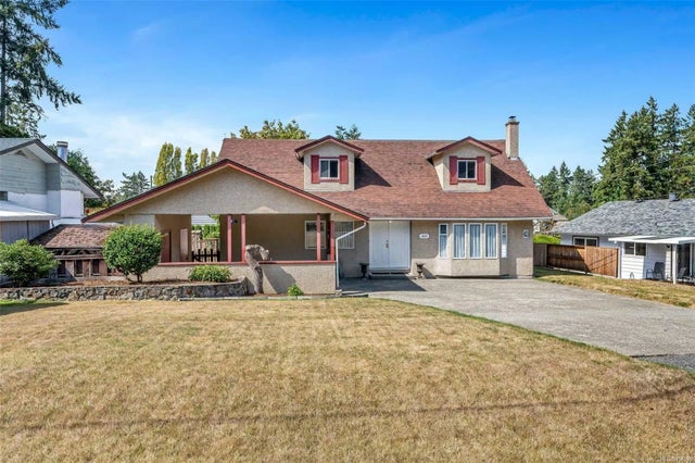 2 of 49 - 4638 Alder Glen Rd, Cowichan Bay, BC