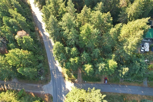 1 of 8 - 323 Davis Rd, Gabriola Island, BC