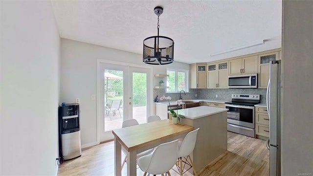 2 of 29 - 515 South Rd, Gabriola Island, BC