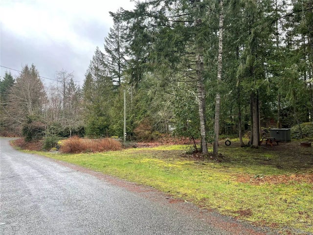 4 of 8 - Lot O Tharratt Rd, Shawnigan Lake, BC