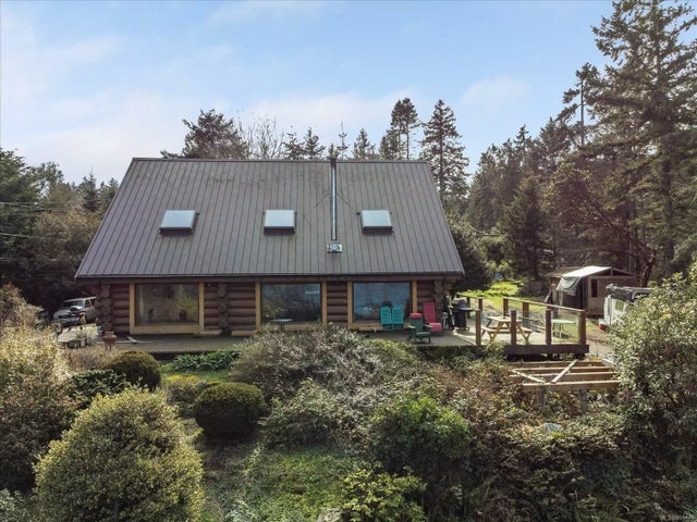 2 of 37 - 985 Berry Point Rd, Gabriola Island, BC