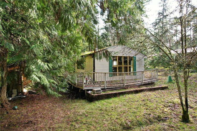 1 of 11 - 831 Carmen Cres, Gabriola Island, BC