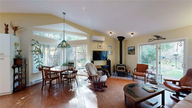 3 of 31 - 1217 The Strand St, Gabriola Island, BC