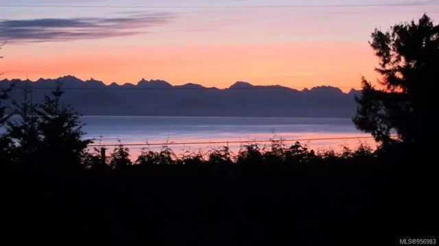 3 of 25 - 818 Buttercup Rd, Gabriola Island, BC