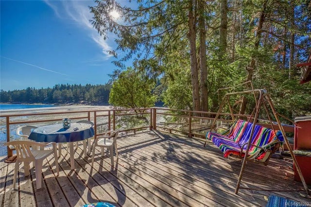 1 of 29 - 230 Ricardo Rd, Gabriola Island, BC