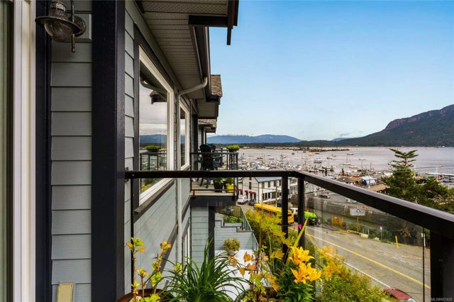 1 of 33 - 1711 Wilmot Rd 303, Cowichan Bay, BC