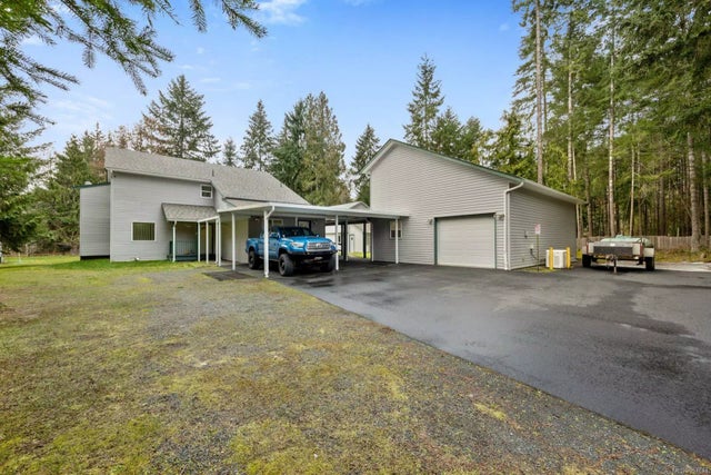 1 of 37 - 1580 Benzon Cres, Errington, BC