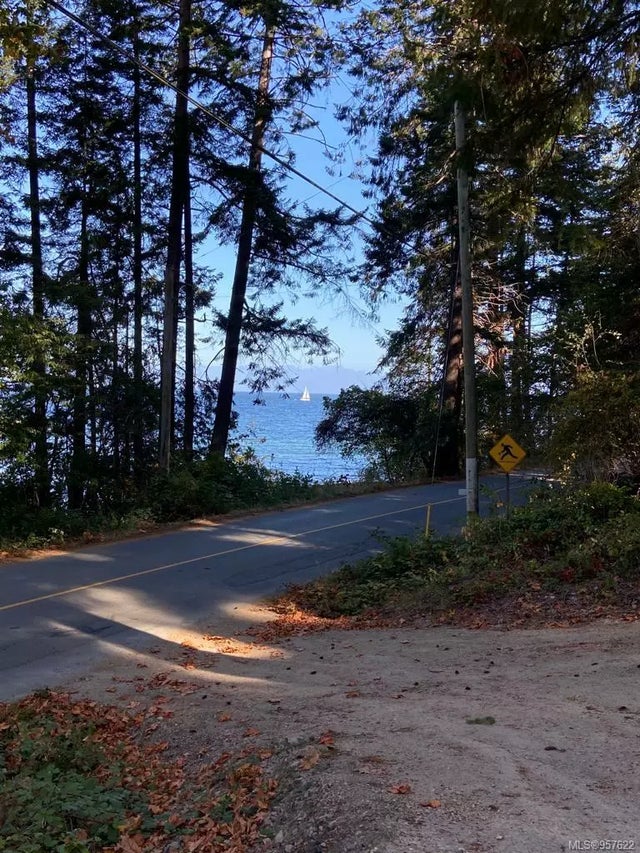 4 of 36 - Lot 2 Berry Point Rd, Gabriola Island, BC