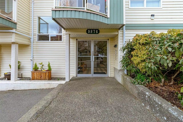 2 of 35 - 9876 Esplanade St 403, Chemainus, BC