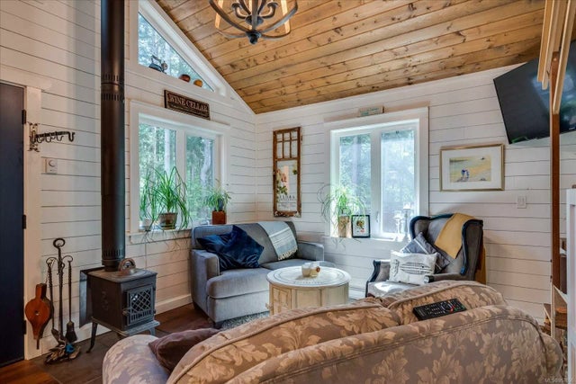 3 of 50 - 1539 Violet Cres, Gabriola Island, BC