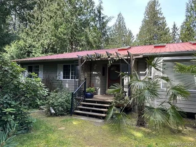 1 of 15 - 470 Stephens Rd, Gabriola Island, BC