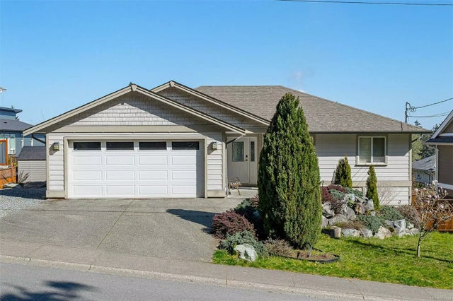 1 of 37 - 1723 Robert St, Crofton, BC