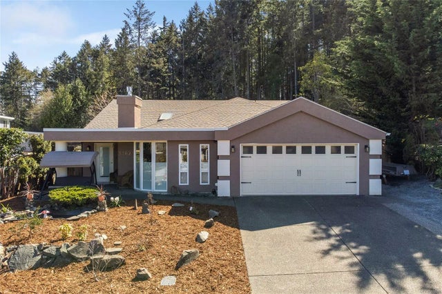 1 of 52 - 3262 Ash Rd, Chemainus, BC