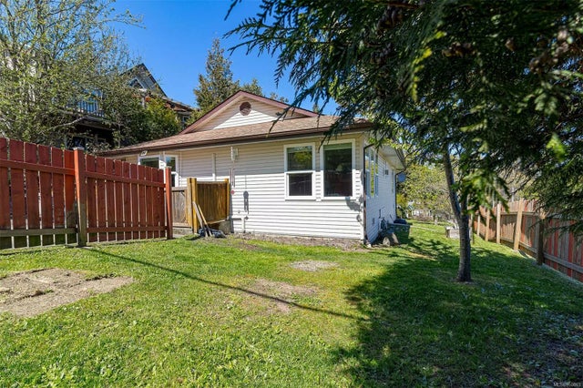 4 of 46 - 1669 Robert St, Crofton, BC